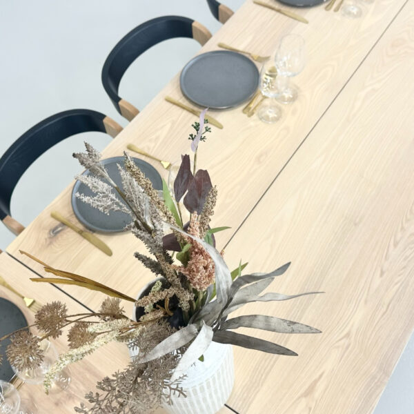 Plankebord i ask med tillægsplade 240-340 cm.