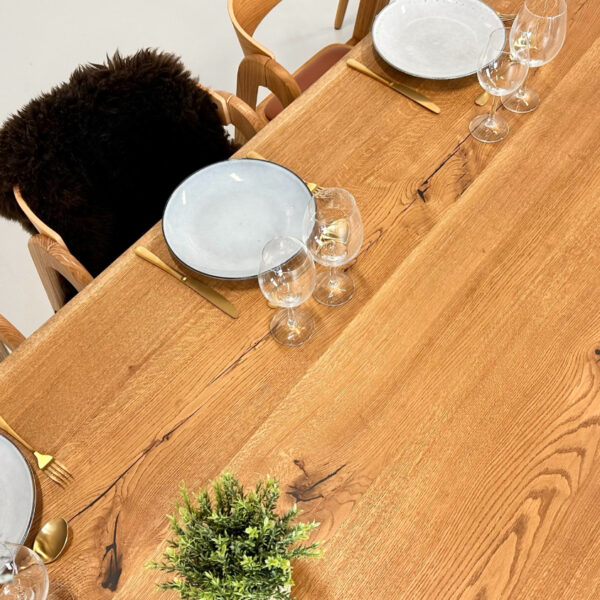 Rustikt plankebord 240 cm