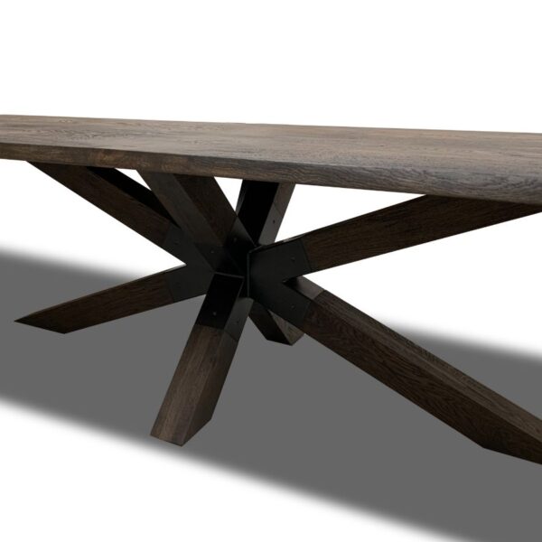 Sort plankebord på stjernestel